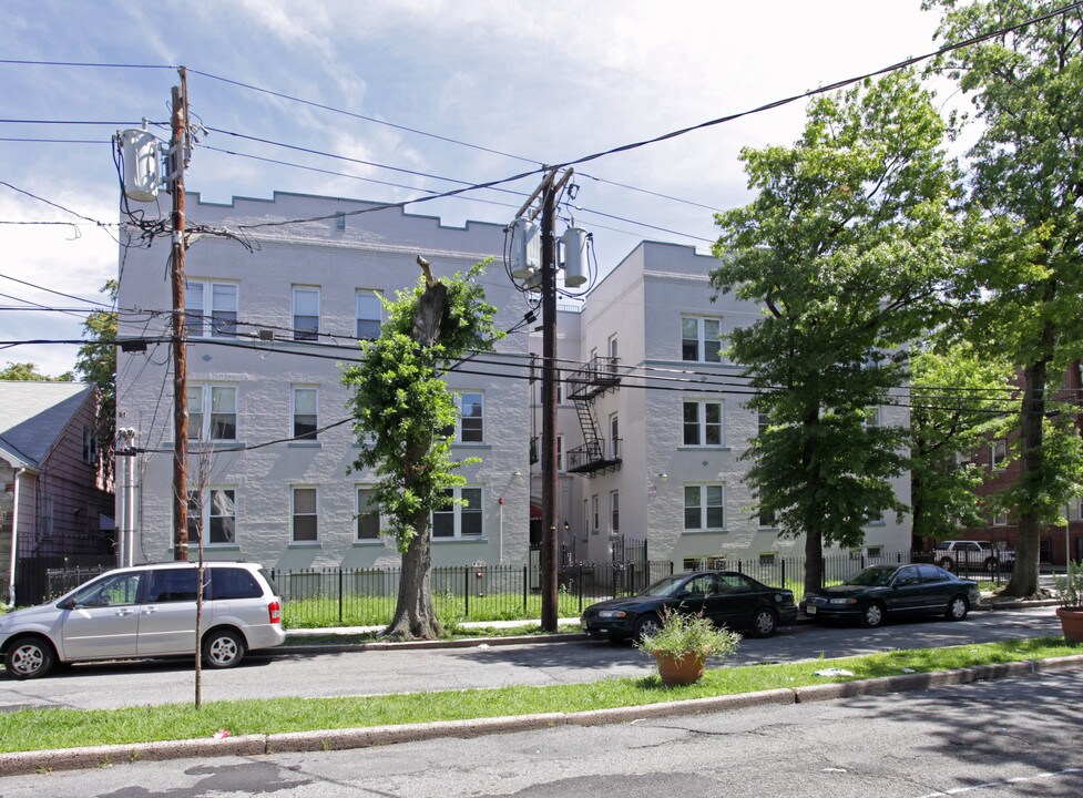 Goldsmith Avenue Apartments in Newark, NJ - Building Photo