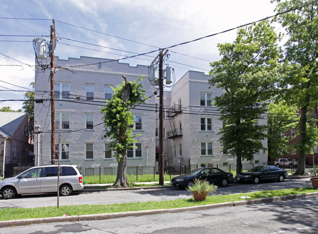 Goldsmith Avenue Apartments