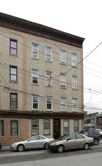 93 School St in Yonkers, NY - Building Photo - Building Photo