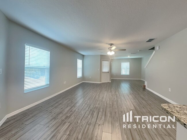1576 Wynford Cir in Tavares, FL - Building Photo - Building Photo