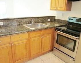 4271 NW 5th St, Unit 108 in Plantation, FL - Building Photo - Building Photo