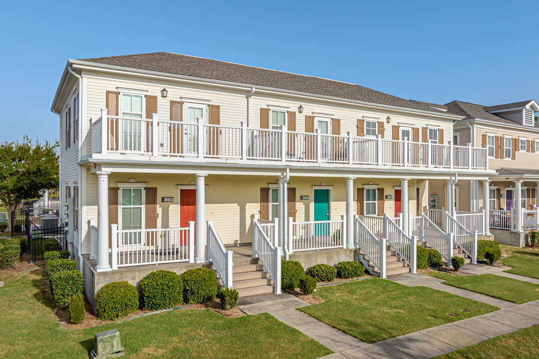 Marrero Commons Apartments in New Orleans, LA - Building Photo