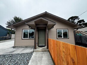 3216 California St in Eureka, CA - Building Photo - Building Photo