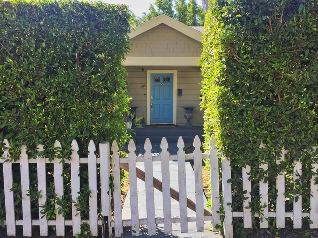property at 849 N West Knoll Dr