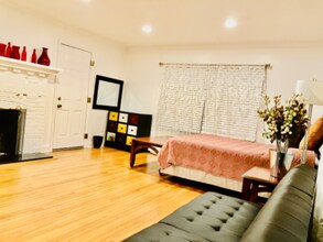 1 Carlson Ct in Norwalk, CT - Building Photo - Building Photo