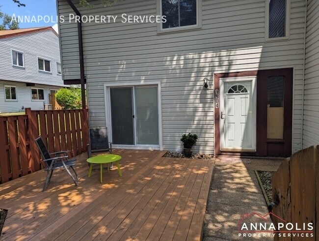 1904 Cavalier Cir in Crofton, MD - Building Photo - Building Photo