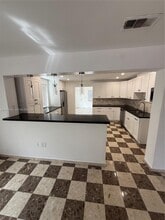 7314 SW 22nd St in Miami, FL - Building Photo - Building Photo