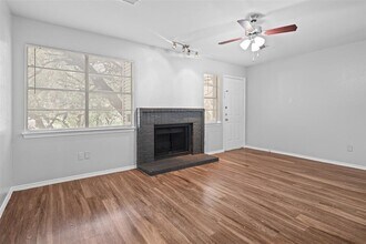 1807 River Crossing Cir in Austin, TX - Building Photo - Building Photo