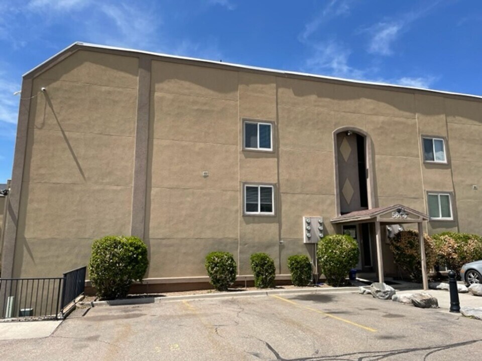 5660 Meadow Ln in South Ogden, UT - Foto de edificio