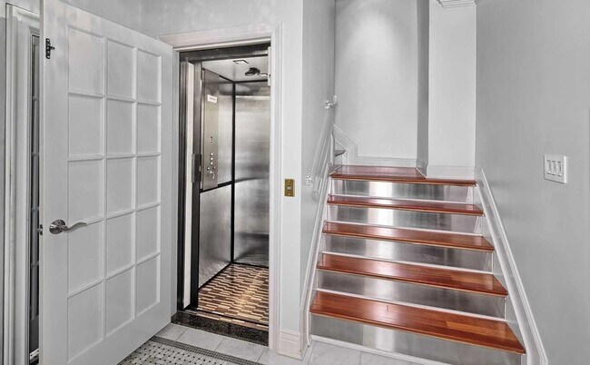 30 Lydia Dr in Guttenberg, NJ - Building Photo - Building Photo