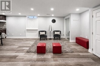 3183 Valcourt Crescent in Mississauga, ON - Building Photo - Building Photo