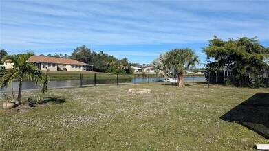 173 Rotonda Cir in Rotonda West, FL - Building Photo - Building Photo
