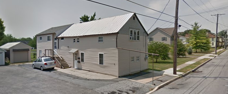 119 W Carpenter Ave, Unit B in Myerstown, PA - Foto de edificio