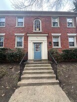 1413 E Abingdon Dr in Alexandria, VA - Building Photo