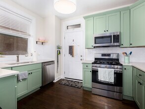 1335 W Lunt Ave in Chicago, IL - Building Photo - Building Photo