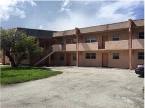 20690 NW 15th Ave in Miami, FL - Building Photo - Building Photo