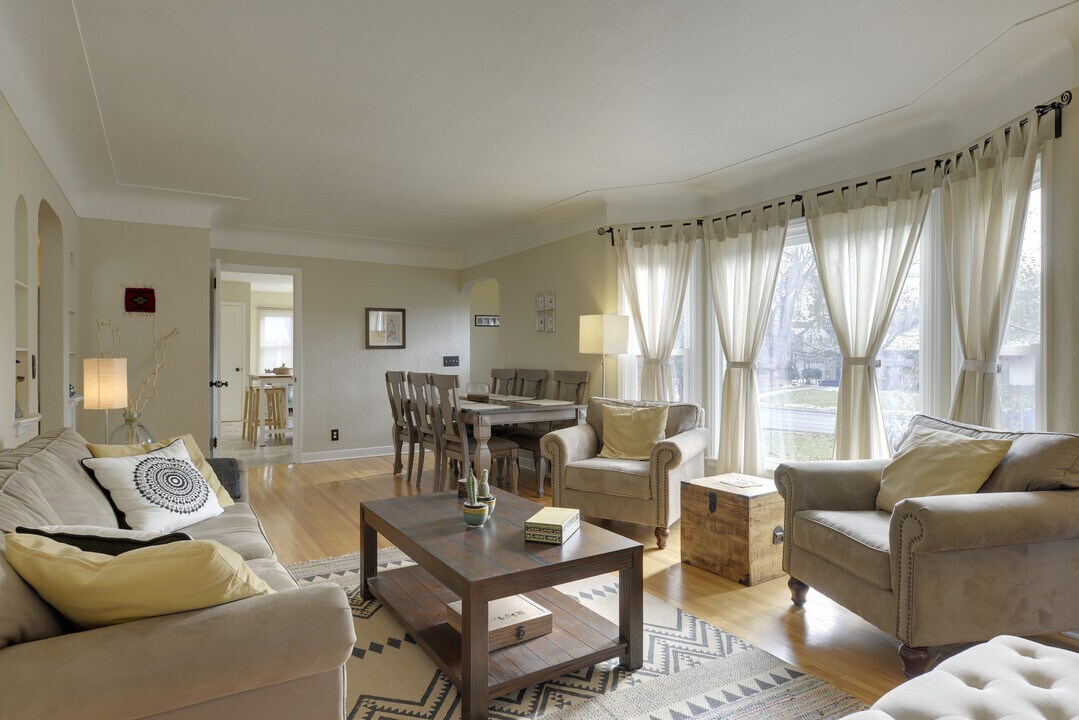2805 29th Ave NE in Minneapolis, MN - Building Photo