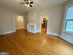 136 E Central Ave in Moorestown, NJ - Building Photo - Building Photo
