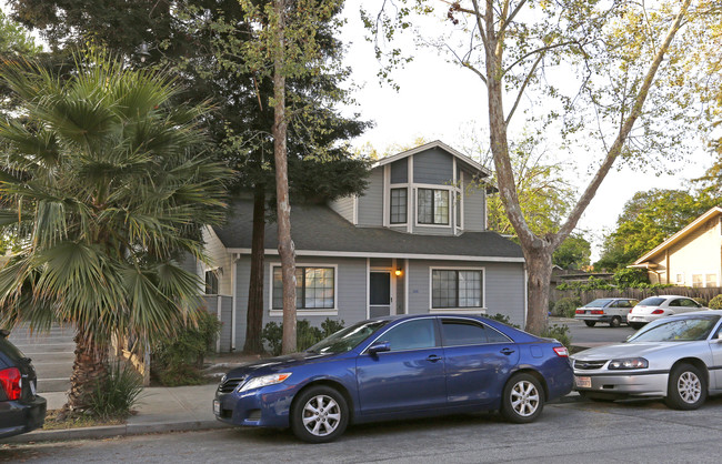 Magnolia Gardens in San Jose, CA - Building Photo - Building Photo