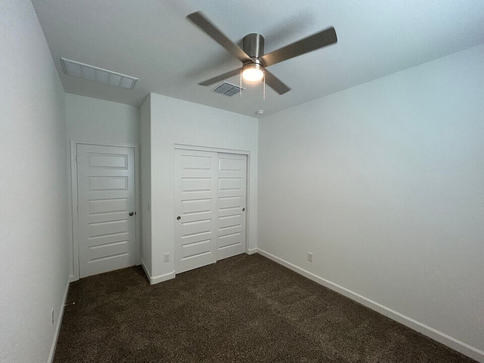 5568 E Mearn Rd in Queen Creek, AZ - Building Photo
