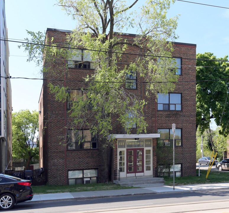 569 Kingston Rd in Toronto, ON - Building Photo