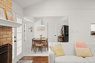 12101 Carmel Park Ln in Austin, TX - Building Photo - Building Photo