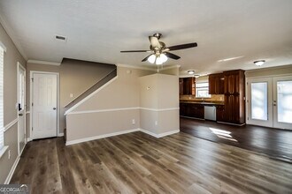 90 Lakefront Dr in Covington, GA - Building Photo - Building Photo