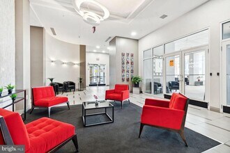 930 Wayne Ave in Silver Spring, MD - Building Photo - Building Photo