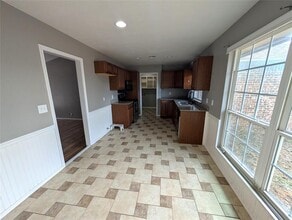 16904 Meadow Lake Cir in Newalla, OK - Building Photo - Building Photo