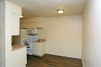 Flats @ 139 in Tulsa, OK - Building Photo - Interior Photo