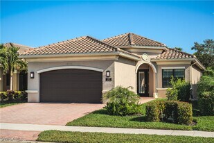 13670 Mandarin Cir in Naples, FL - Building Photo
