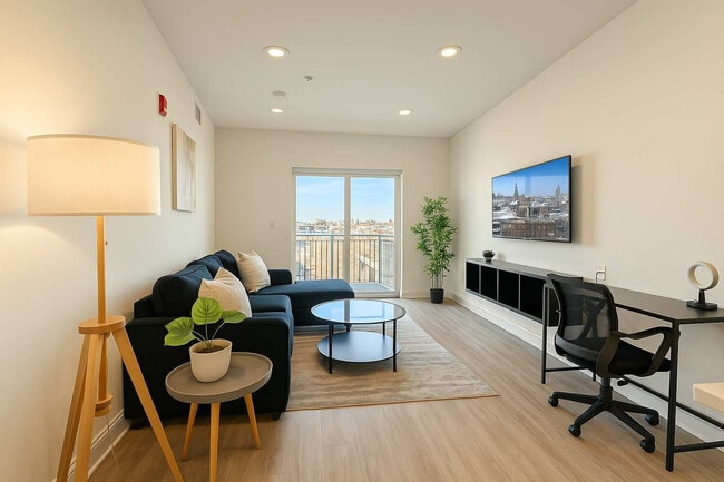 property at 2400 E Huntingdon St