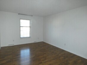 7501 NW 82nd St in Kansas City, MO - Building Photo - Building Photo