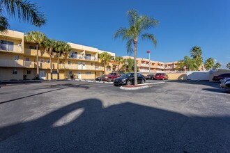 Terrazas Del Sol in Hialeah, FL - Building Photo - Building Photo