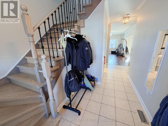 78 Glendower Crescent in Georgina, ON - Building Photo - Building Photo