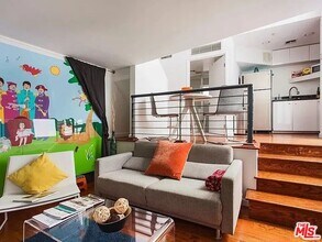 8661 Clifton Wy in Beverly Hills, CA - Building Photo - Building Photo