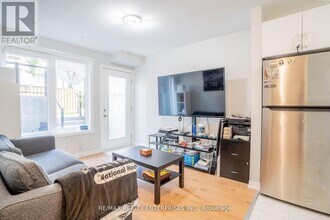 1145-1145 Journeyman Ln in Mississauga, ON - Building Photo - Building Photo