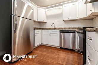 723 Sunset Dr in Tarpon Springs, FL - Foto de edificio - Building Photo