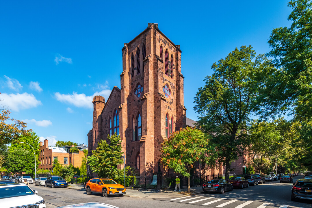 The Landmark at Strong Place in Brooklyn, NY - Building Photo