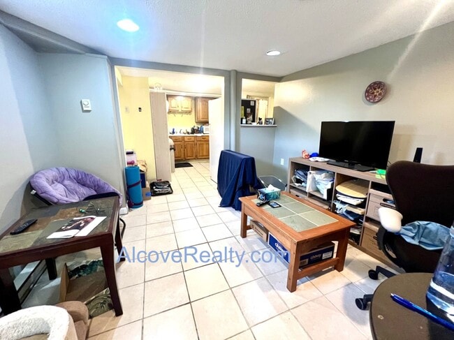 40 Alfred Rd, Unit g