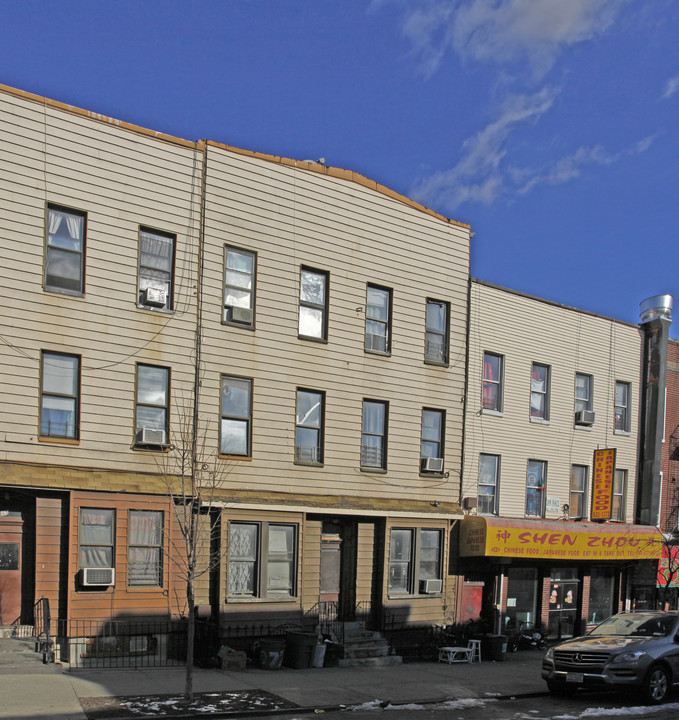 157 Wilson Ave in Brooklyn, NY - Foto de edificio