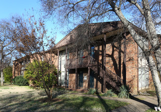 Acklen Apartments in Nashville, TN - Building Photo - Building Photo