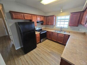 3115 Flintlock Dr in Pensacola, FL - Building Photo - Building Photo