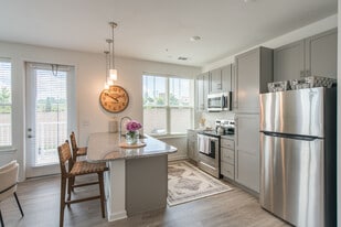 Commonwealth Apartments in Midlothian, VA - Building Photo