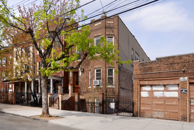 1736 Fillmore St in Bronx, NY - Building Photo - Building Photo