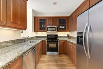 201 Sansome St in San Francisco, CA - Building Photo - Building Photo