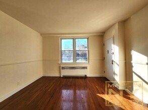 36-47-47 213th St in Queens, NY - Building Photo - Building Photo