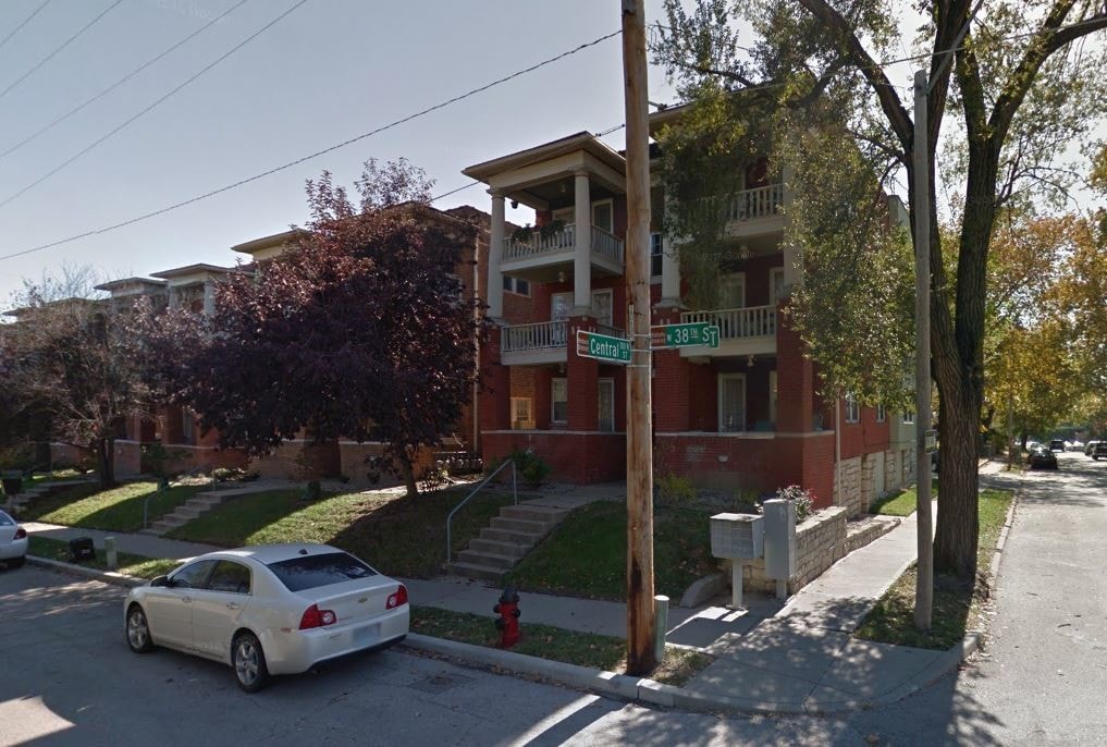 221 W 38th St, Unit 3 in Kansas City, MO - Building Photo