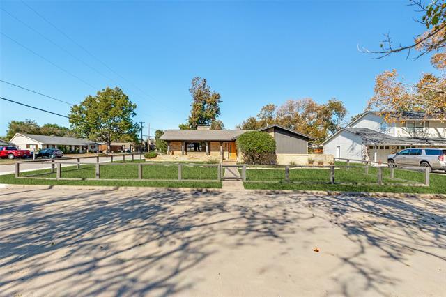 property at 611 W Sycamore St