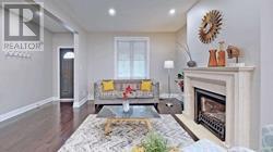 20 Bowood Ave in Toronto, ON - Building Photo - Building Photo